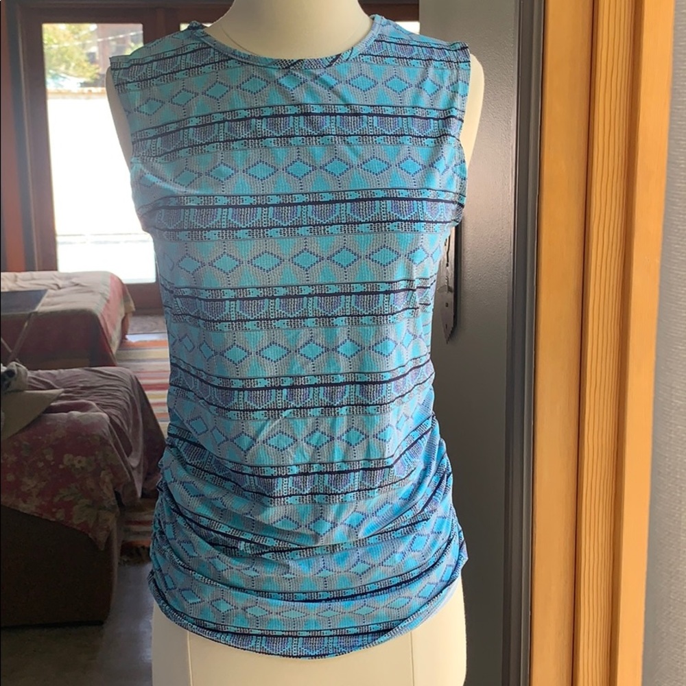 Carve rash guard